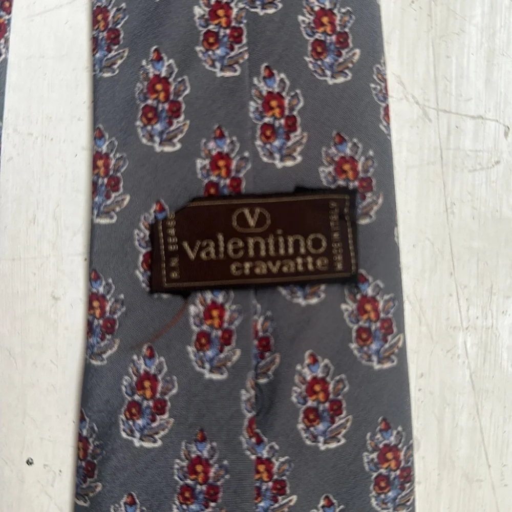 Valentino Vintage Gray Silk Tie